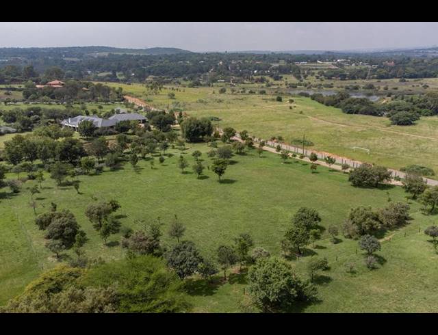 LAND FOR SALE IN KYALAMI AH